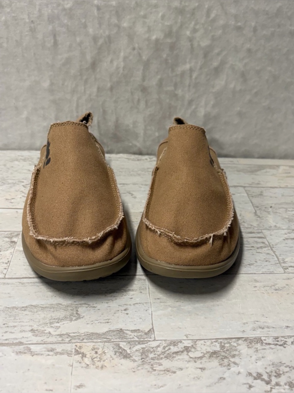Crocs X Disney Mickey Mouse Santa Cruz SlipOn Loafer Khaki Men’s Size 9 - Picture 2 of 8